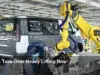 Kia AI Robots Fit 50kg Tailgate in 105 Seconds